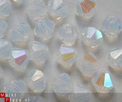 Swarovski 5301 White Opal AB 4mm Per 10 Stuk - 1