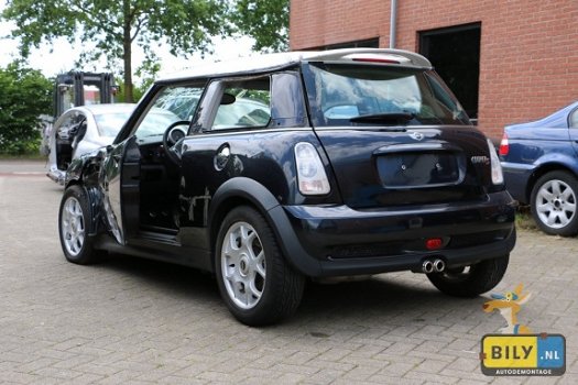 BILY in Enter Mini Cooper S R53 Coupe 1.6 Astro Black Metallic sloopauto - 3