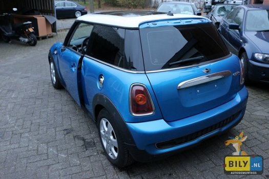 BILY in Enter MINI COOPER S R56 1.6 Coupe 2006 Laser Blue Metallic - 2