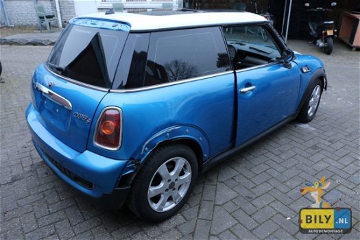 BILY in Enter MINI COOPER S R56 1.6 Coupe 2006 Laser Blue Metallic - 3