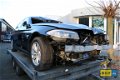 BILY Enter BMW F10 520D Sedan 2012 Black Sapphire Metallic met voorschade - 1 - Thumbnail