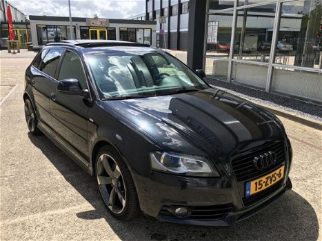 Audi A3 Sportback - S-Line 2.0TDI 125 KW met Panoramadak, Navi, Xenon met Led, Leder - 1