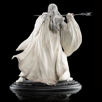 The Hobbit Statue SARUMAN THE WHITE AT DOL GULDUR - 3