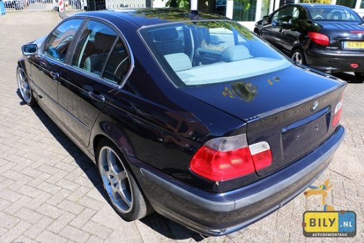 BMW E46 328IA Orientblau Metallic met voorschade bij BILY Autodemontage - 3