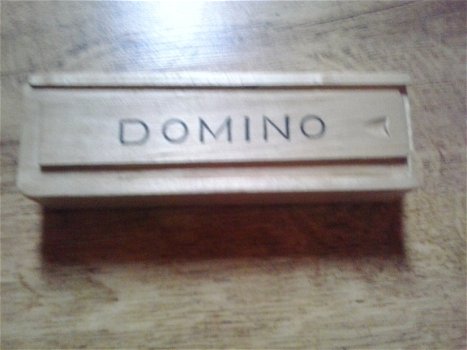domino - 1