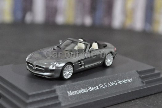 Mercedes AMG cabrio grijs 1:87 Herpa - 1