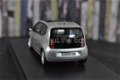 Vw Up grijs 1:43 Schuco - 3 - Thumbnail