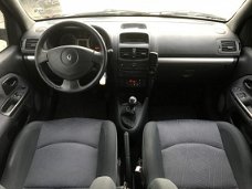 Renault Clio - 1.6-16V Privilège