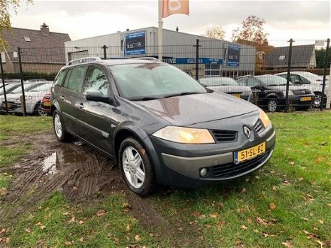 Renault Mégane Grand Tour - Mégane 1.6-16V Privilège clima/lmv/trekhaak - 1