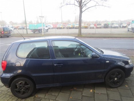 VW Polo 6n2 3DRS 1.9 SDI 2001 Plaatwerk Kleurcode LB5N - 2