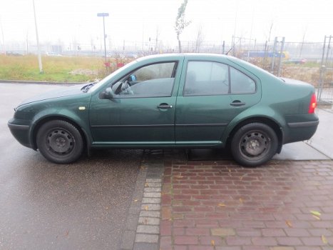 VW Bora 1.6 1999 Model 1998/2005 Plaatwerk en Onderdelen - 1