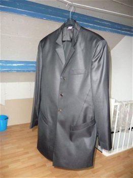 Mooi zwart pak van het Italiaanse dure merk Archetipo - 1