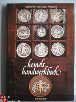 Hemels handwerkboek vol engelen, guirlandes, bloemen en voge - 1