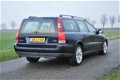 Volvo V70 - 2.4 T Ocean Race in fraaie conditie met nieuwe APK - 1 - Thumbnail