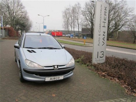 Peugeot 206 - 1.4 HDI XT /5 DRS/AIRCO/C.V./RADIO CD/STUURBEKR - 1