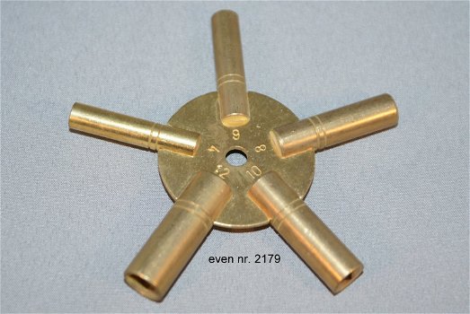 nr. 12 = 5,25 mm Zware kruksleutel / opwindsleutel voor Comtoise klokken . - 2