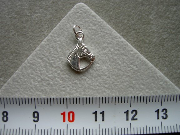 Zilveren Paard klein 10 mm - nr. 1