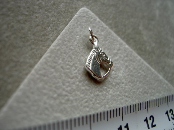 Zilveren Paard klein 10 mm - Afbeelding 2