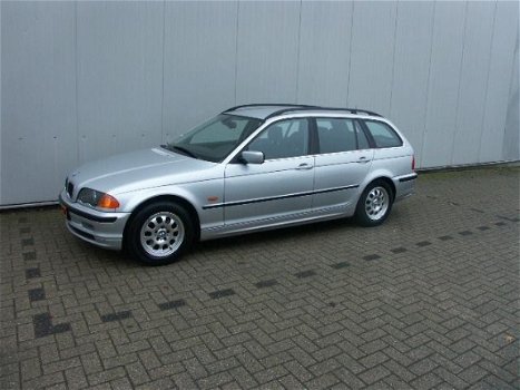 BMW 3-serie Touring - 320i Executive automaat - 1