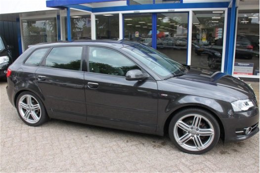 Audi A3 - 1.6 TDI Amition Pro Line S-Line - 1