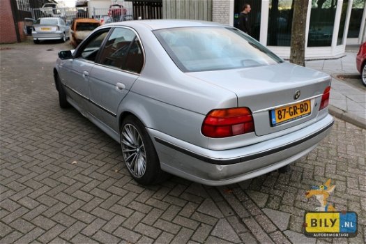 BILY BMW E39 525TDS Sedan 1997 Arktissilber Metallic - 4