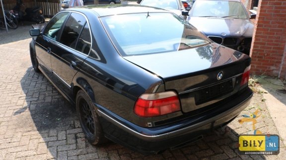 BILY BMW, E39 528i Sedan 1998 Cosmosschwarz Metallic Automaat - 4