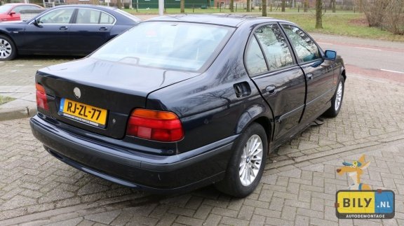 In onderdelen BMW E39 540i Sedan bij BILY Autodemontage - 3