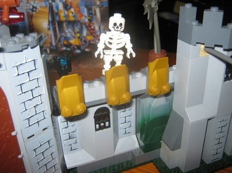 Lego Knights Kingdom 8813 met boekje, plus setje 6791 - 3