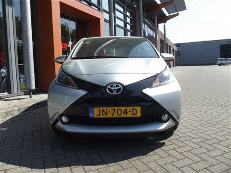 Toyota Aygo - 1.0 VVT-I X-PLAY - 1