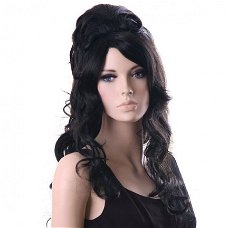 Luxe Amy Winehouse beehive pruik