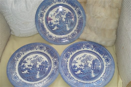 3 chinese borden made in ENGLAND 26 CM blauw/wit aardewerk Bieden exclusief verzendkosten van 6,95 - 1