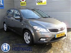 Kia Cee'd - 1.4 CVVT X-ecutive Geregelde airco