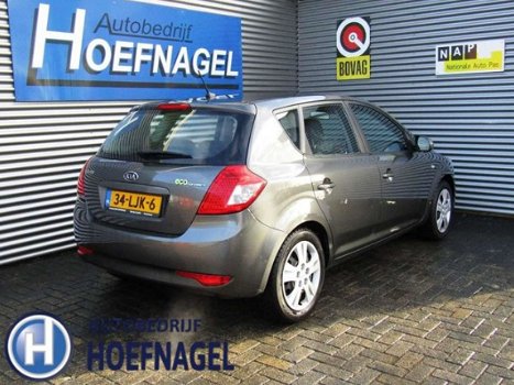 Kia Cee'd - 1.4 CVVT X-ecutive Geregelde airco - 1