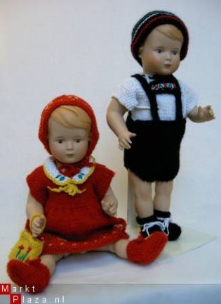 POPPENKLEERTJES UIT 1935 (jongens- en meisjesset pop 30-35cm) - nr. 1