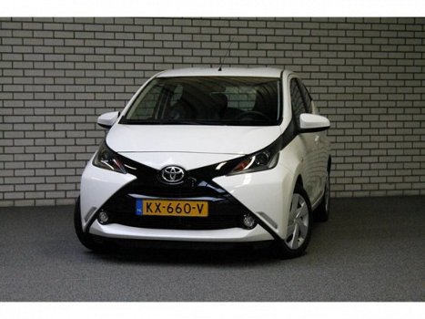 Toyota Aygo - 1.0 VVT-i X-Play 5-Drs - 1