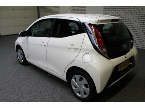 Toyota Aygo - 1.0 VVT-i X-Play 5-Drs - 1