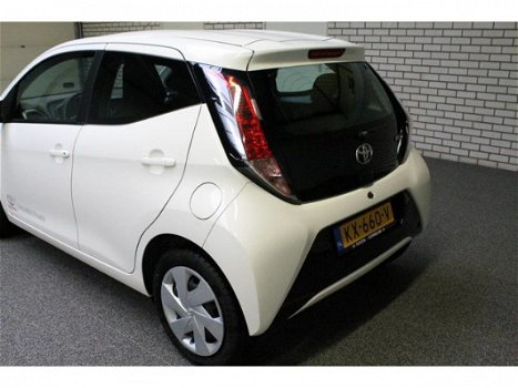 Toyota Aygo - 1.0 VVT-i X-Play 5-Drs - 1