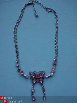 zilverkleurige ketting vlinder met rose stenen 40/45 cm - 1