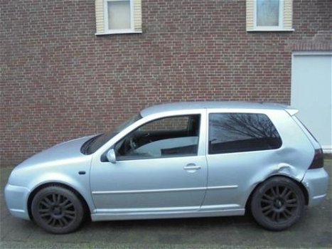 VW Golf 4 2.0 2001 Onderdelen en Plaatwerk Kleur LA7W - 1