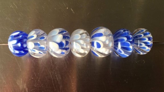 7 handgemaakte beads van glas met bloem in de kraal blauw wi - 1