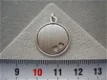 Zilveren grarveerhangertje 18mm (2hartjes) - 1 - Thumbnail