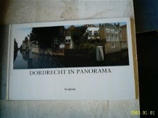 Dordrecht in panorama(ISBN 9071542149, Dijkstra,v Kammen).