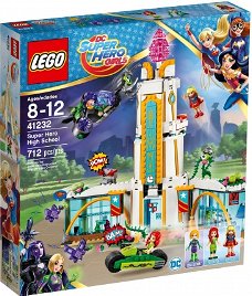 Brickalot Lego voor al uw Super Heroes Girls sets