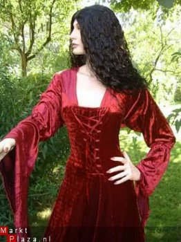 Middeleeuwse rode jurk - 1