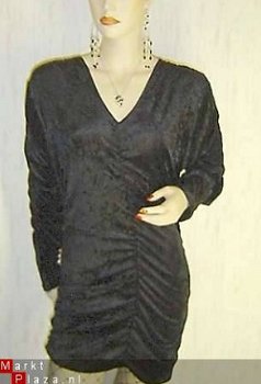 Mooie korte gotische jurk uit zwart gesmokt stretchvelours - 1