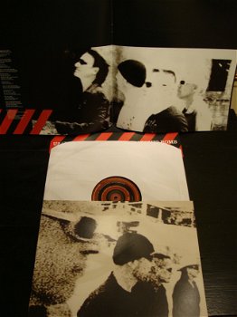 U2 - How To Dismantle An Atomic Bomb LP - 2
