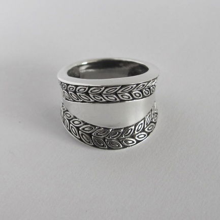 NIEUW Brede zilveren RING, takjes, verkrijgbaar in 4 ringmaten, INCLUSIEF VERZENDEN. - Afbeelding 4