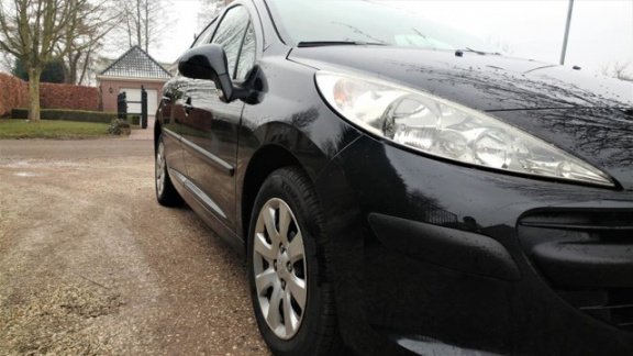 Peugeot 207 - 1.4 X-line - 1