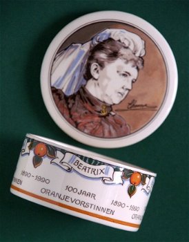 Bonbonnière 100 jaar Oranjevorstinnen 1890-1990 - 5