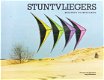 Stuntvliegers bouwen en besturen door S. van der Horst ea - 1 - Thumbnail